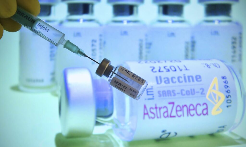 Αποτέλεσμα εικόνας για εμβολιασμός, ηλικίες 60-64, εμβόλιο της Astrazeneca